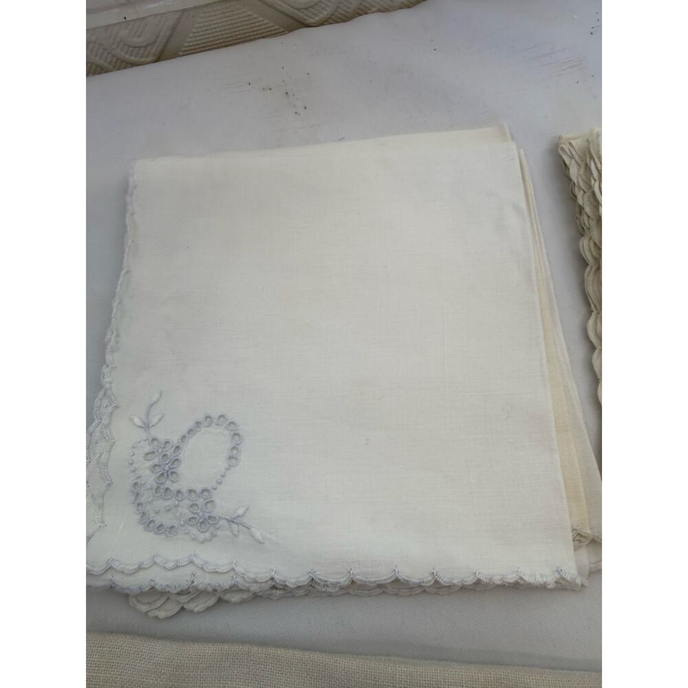 8 sets of Napkins white cream crochet linen embroidered - Picture 10 of 16